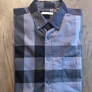 Burberry sz M authentic